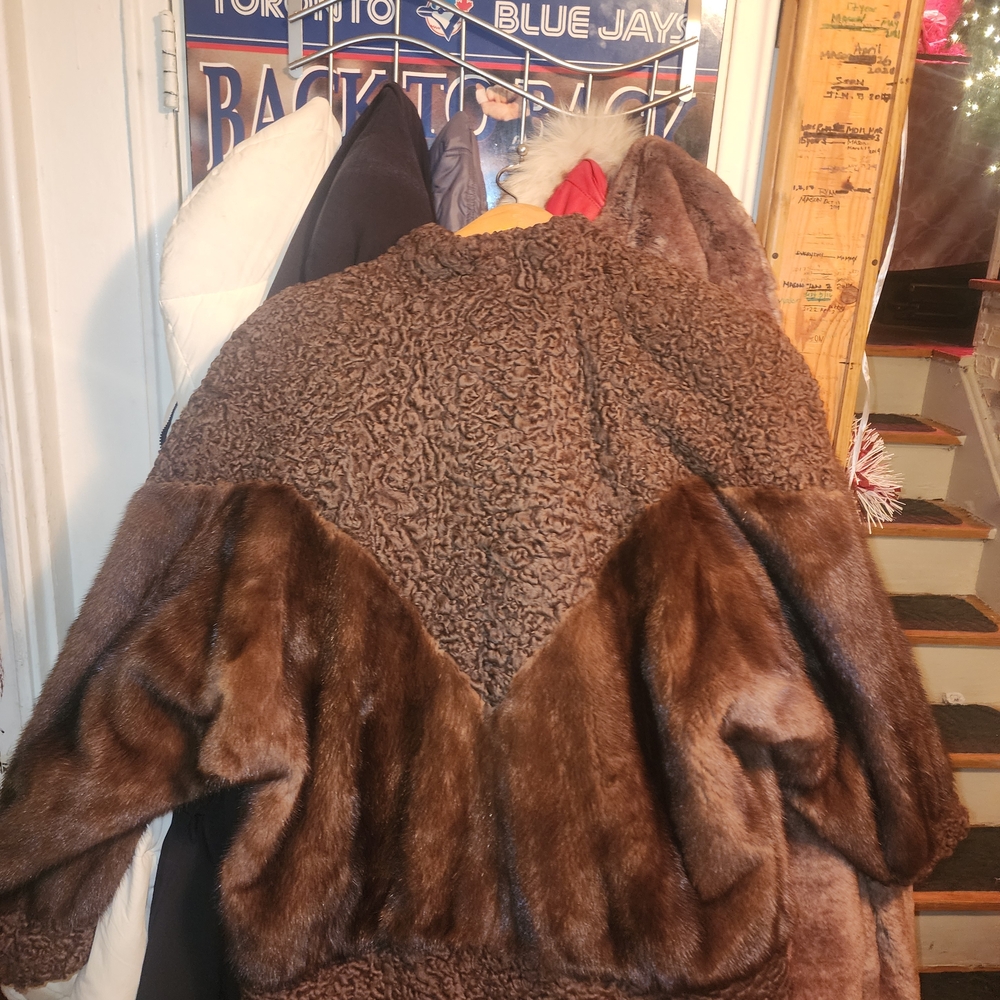 Peter Gaye Furs Mink Fur And Persian lamb From Afganiatan With Shoulder Pads